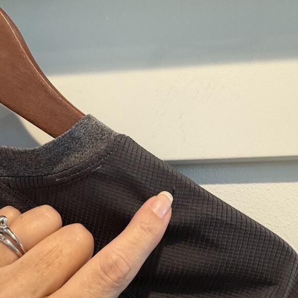 Avalanche Outdoor Apparel Shirt Men Medium Gray Performance Fabric Base Layer - Picture 12 of 12